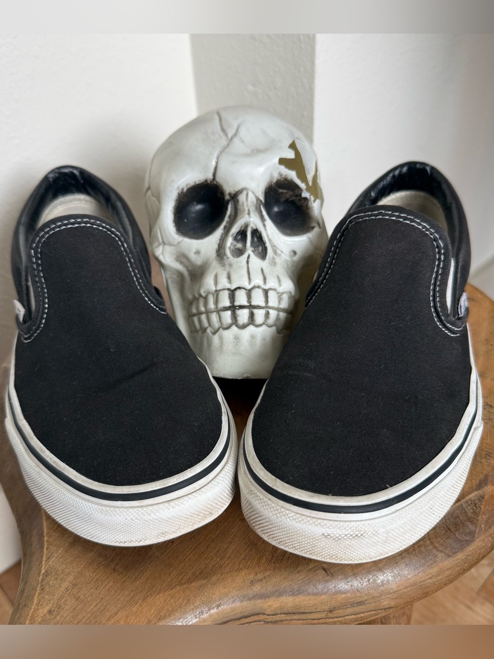 Vans Black Classic Slip-On Shoe ~ Size M6 / W7.5